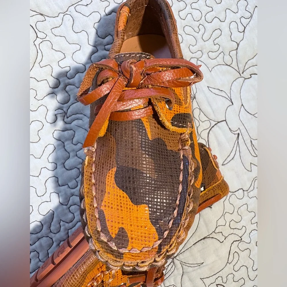 Venettini 55 Scott Boys Camo Leather Moccasin Loafers Euro 24- US 7.5/8 💛